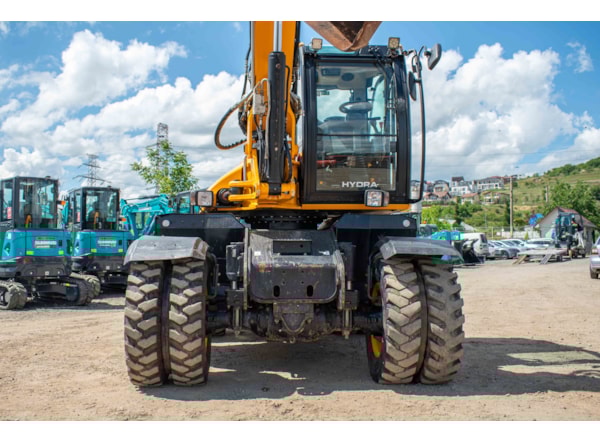 Excavator pe roti JCB Hydradig 110 W de vanzare